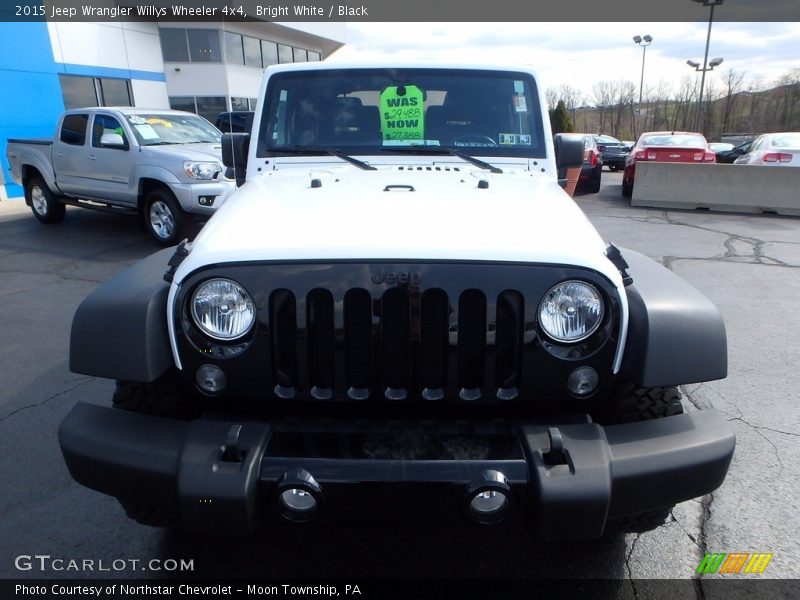 Bright White / Black 2015 Jeep Wrangler Willys Wheeler 4x4