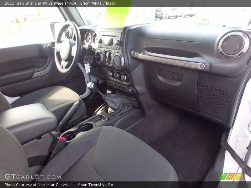 Bright White / Black 2015 Jeep Wrangler Willys Wheeler 4x4