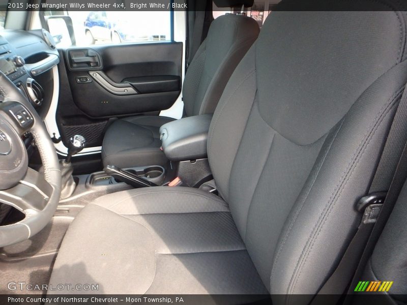 Bright White / Black 2015 Jeep Wrangler Willys Wheeler 4x4