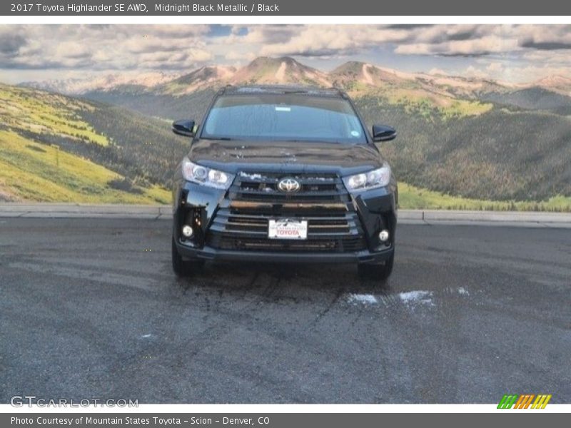 Midnight Black Metallic / Black 2017 Toyota Highlander SE AWD