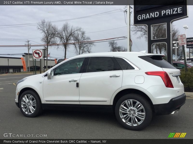 Crystal White Tricoat / Sahara Beige 2017 Cadillac XT5 Premium Luxury AWD