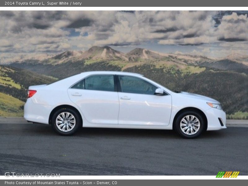 Super White / Ivory 2014 Toyota Camry L