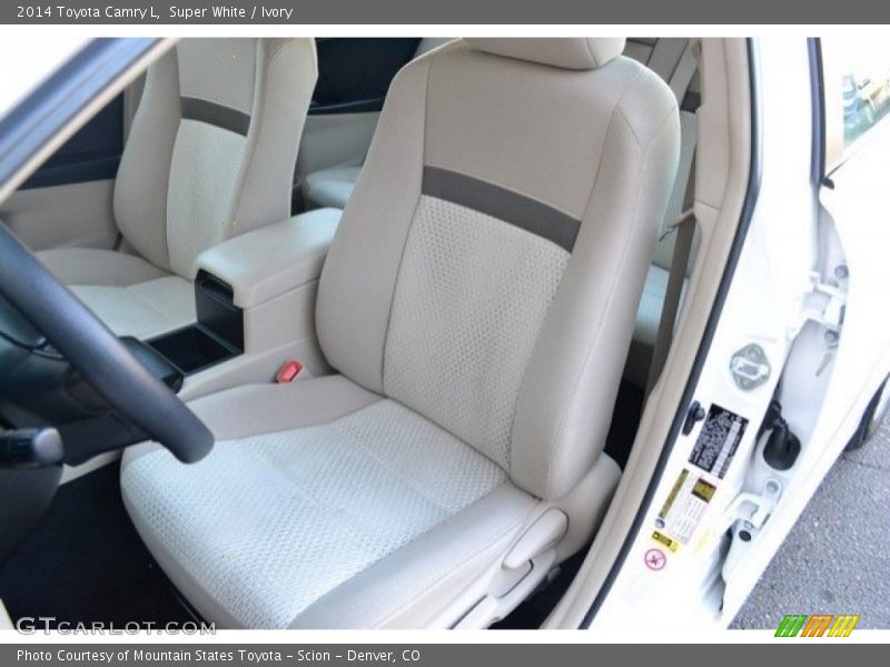 Super White / Ivory 2014 Toyota Camry L