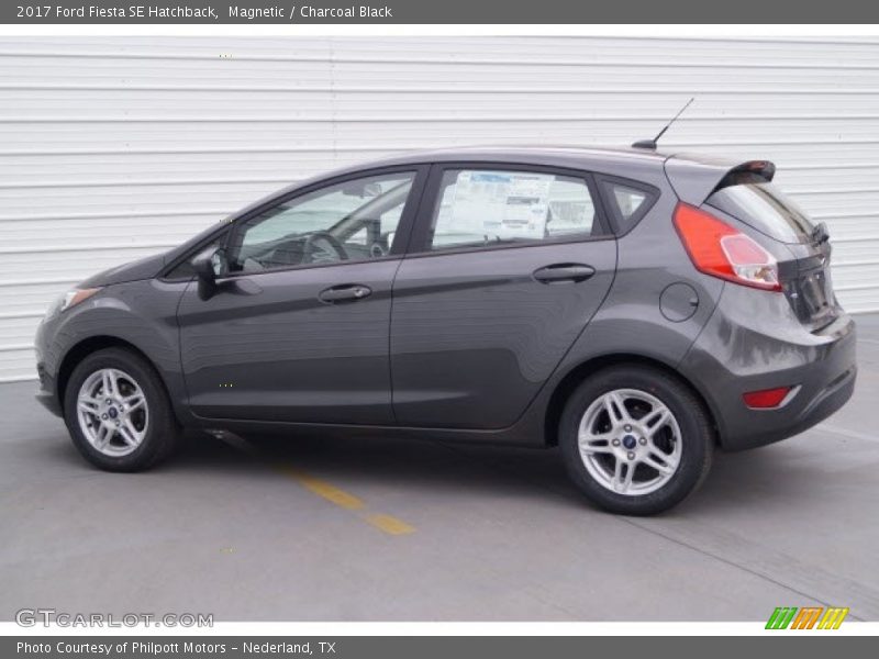 Magnetic / Charcoal Black 2017 Ford Fiesta SE Hatchback