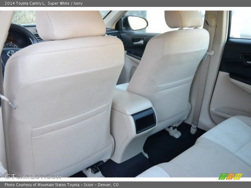 Super White / Ivory 2014 Toyota Camry L