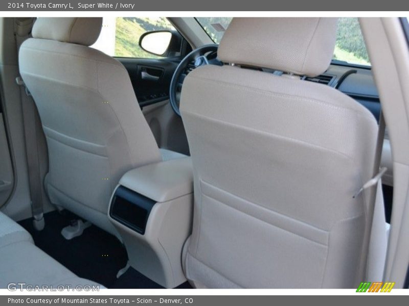 Super White / Ivory 2014 Toyota Camry L