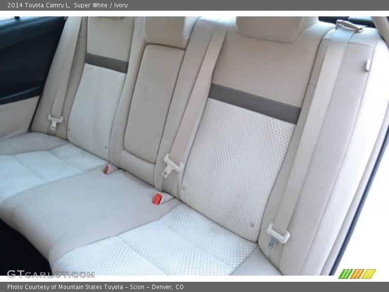 Super White / Ivory 2014 Toyota Camry L