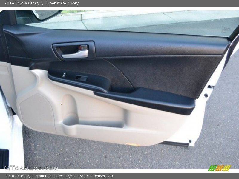 Super White / Ivory 2014 Toyota Camry L