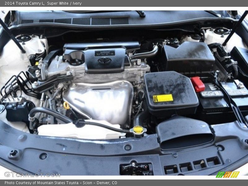 Super White / Ivory 2014 Toyota Camry L
