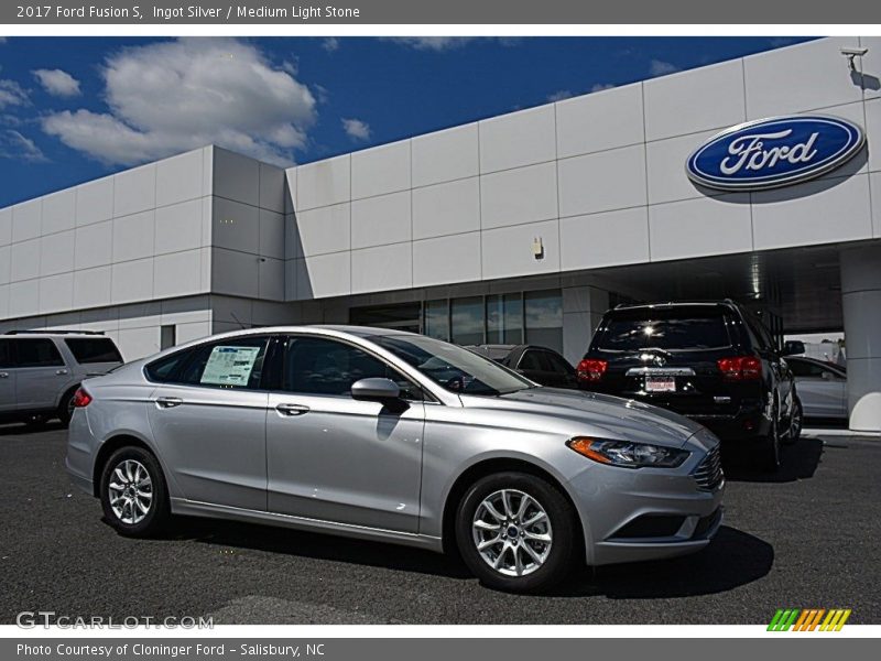 Ingot Silver / Medium Light Stone 2017 Ford Fusion S