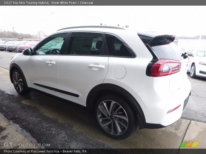 Snow White Pearl / Charcoal 2017 Kia Niro Touring Hybrid
