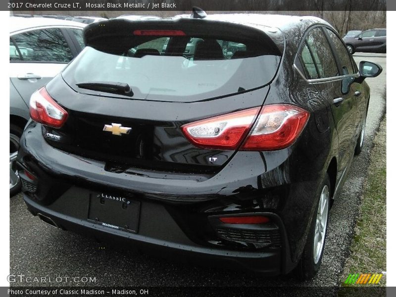 Mosaic Black Metallic / Jet Black 2017 Chevrolet Cruze LT