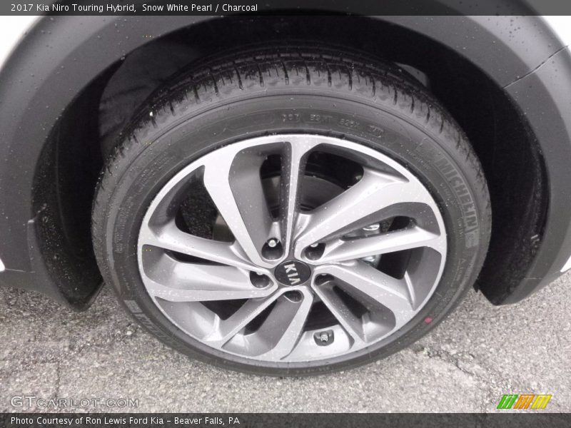  2017 Niro Touring Hybrid Wheel