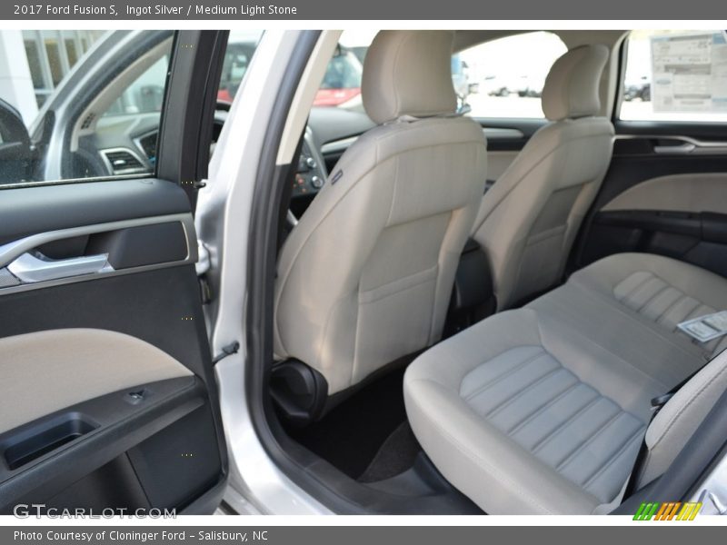 Ingot Silver / Medium Light Stone 2017 Ford Fusion S