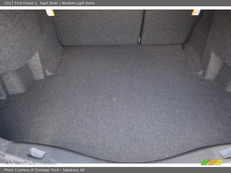 Ingot Silver / Medium Light Stone 2017 Ford Fusion S
