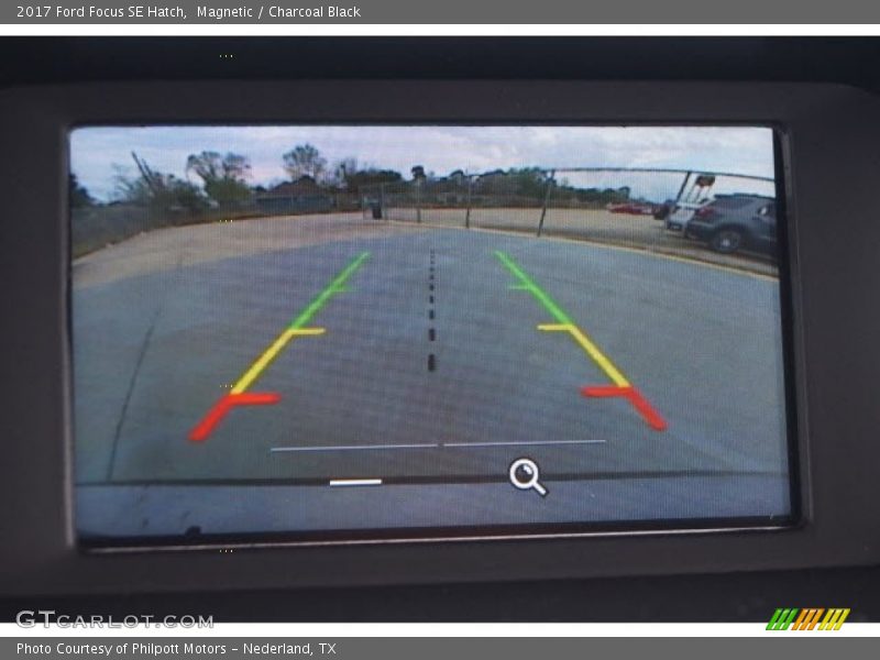 Magnetic / Charcoal Black 2017 Ford Focus SE Hatch