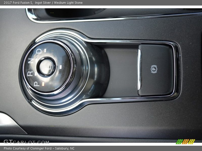 Ingot Silver / Medium Light Stone 2017 Ford Fusion S
