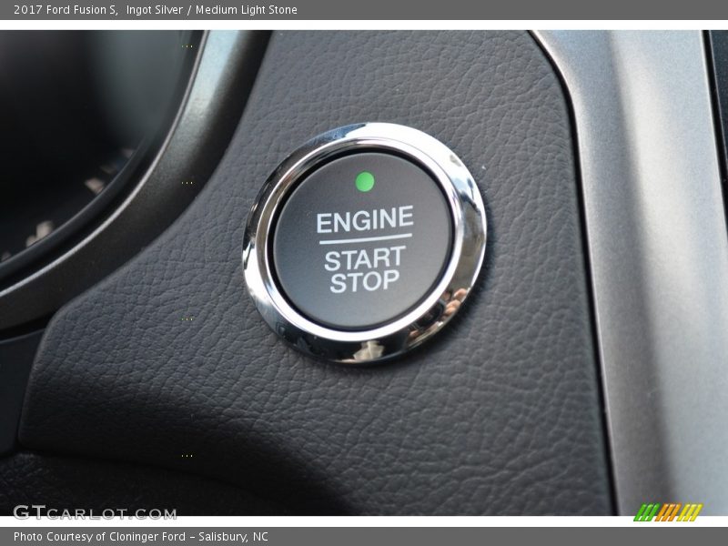 Ingot Silver / Medium Light Stone 2017 Ford Fusion S