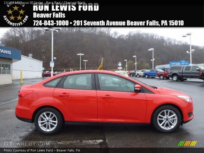 Race Red / Charcoal Black 2016 Ford Focus SE Sedan