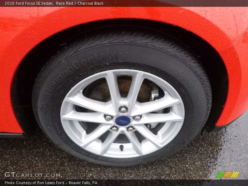 Race Red / Charcoal Black 2016 Ford Focus SE Sedan