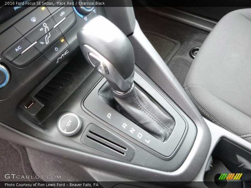 Race Red / Charcoal Black 2016 Ford Focus SE Sedan