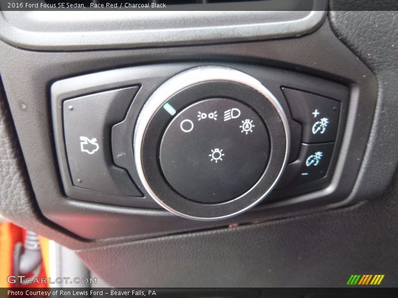 Race Red / Charcoal Black 2016 Ford Focus SE Sedan