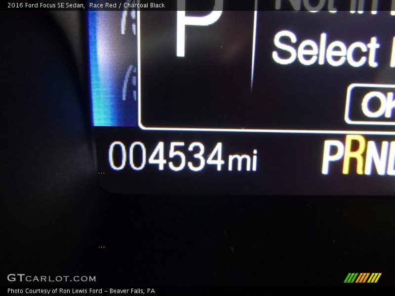 Race Red / Charcoal Black 2016 Ford Focus SE Sedan
