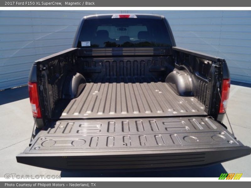 Magnetic / Black 2017 Ford F150 XL SuperCrew