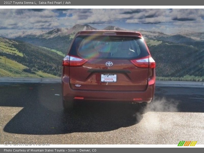 Salsa Red Pearl / Ash 2017 Toyota Sienna L