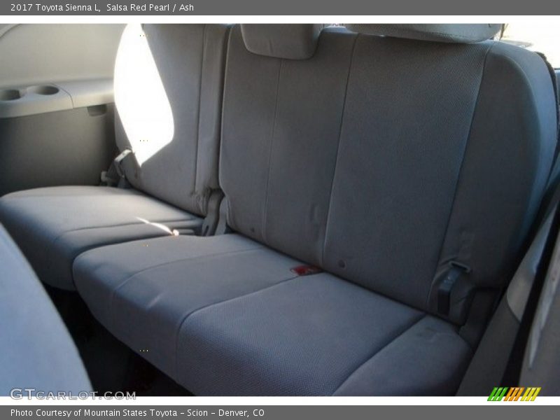 Salsa Red Pearl / Ash 2017 Toyota Sienna L