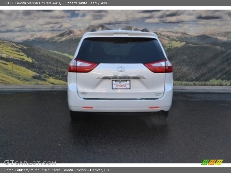 Blizzard White Pearl / Ash 2017 Toyota Sienna Limited AWD