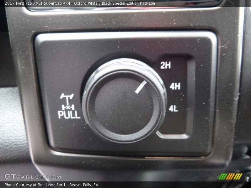 Oxford White / Black Special Edition Package 2017 Ford F150 XLT SuperCab 4x4