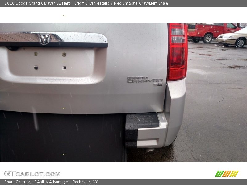 Bright Silver Metallic / Medium Slate Gray/Light Shale 2010 Dodge Grand Caravan SE Hero