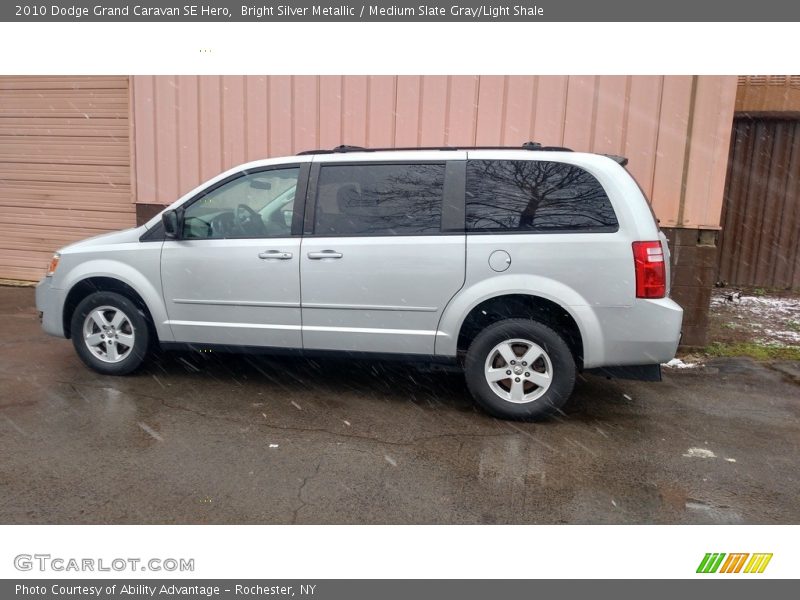 Bright Silver Metallic / Medium Slate Gray/Light Shale 2010 Dodge Grand Caravan SE Hero