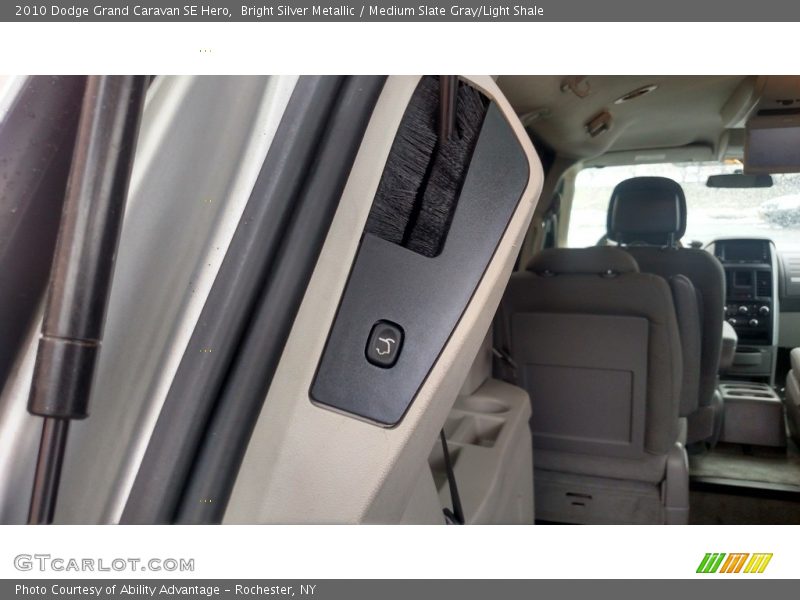 Bright Silver Metallic / Medium Slate Gray/Light Shale 2010 Dodge Grand Caravan SE Hero