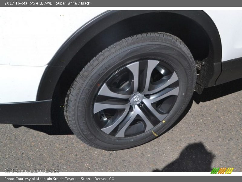 Super White / Black 2017 Toyota RAV4 LE AWD