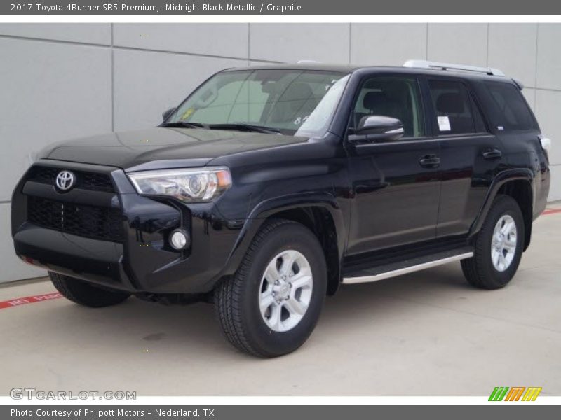 Front 3/4 View of 2017 4Runner SR5 Premium