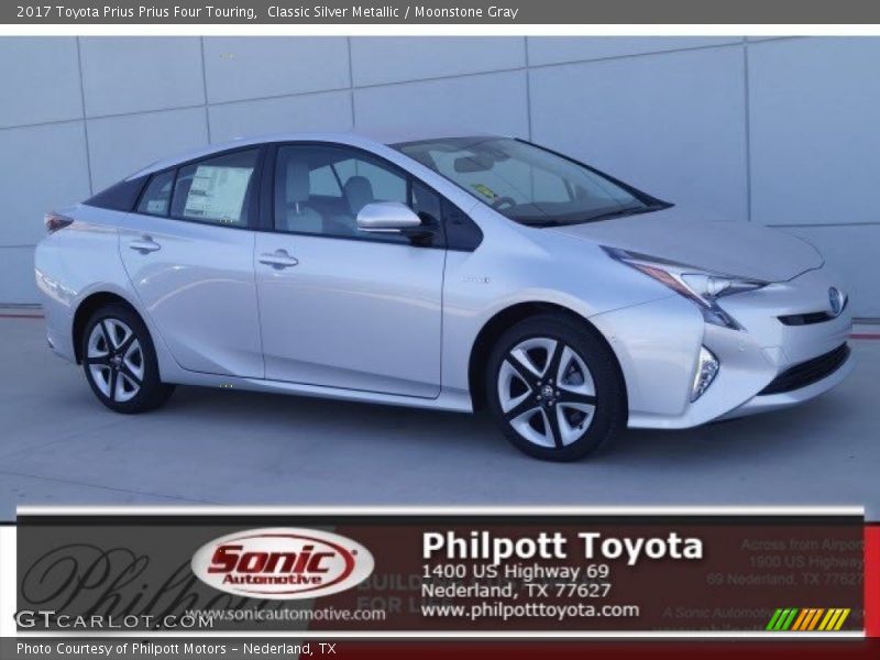 Classic Silver Metallic / Moonstone Gray 2017 Toyota Prius Prius Four Touring