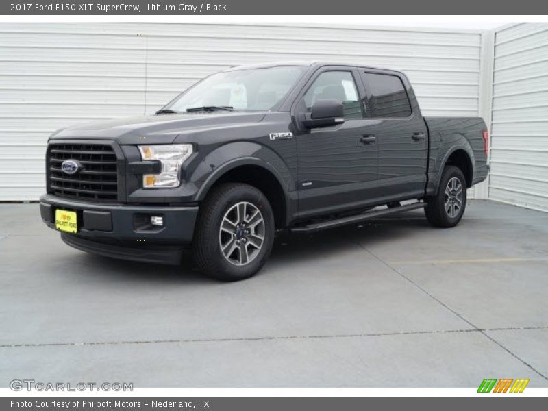 Front 3/4 View of 2017 F150 XLT SuperCrew