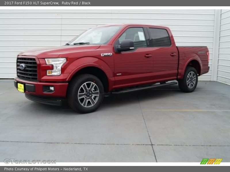 Front 3/4 View of 2017 F150 XLT SuperCrew