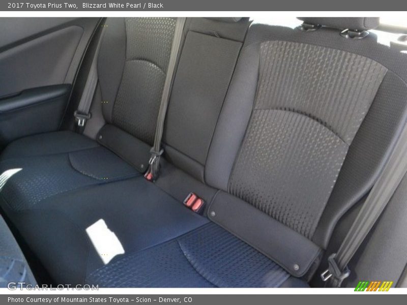 Blizzard White Pearl / Black 2017 Toyota Prius Two
