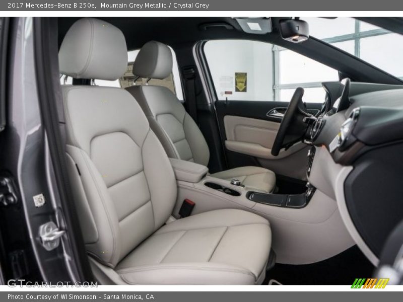 Mountain Grey Metallic / Crystal Grey 2017 Mercedes-Benz B 250e