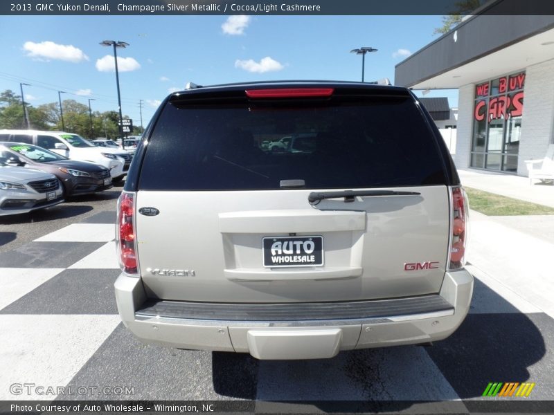 Champagne Silver Metallic / Cocoa/Light Cashmere 2013 GMC Yukon Denali