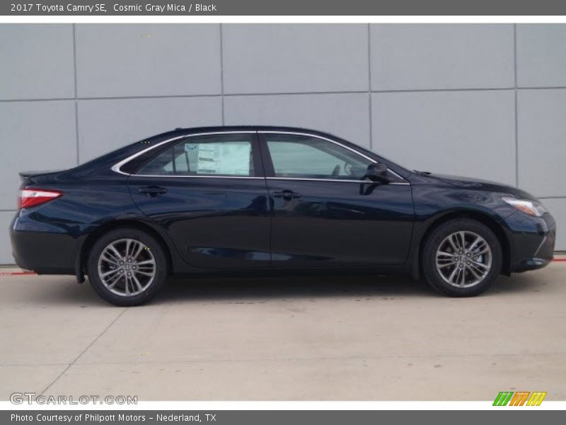 Cosmic Gray Mica / Black 2017 Toyota Camry SE