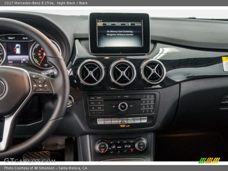 Night Black / Black 2017 Mercedes-Benz B 250e