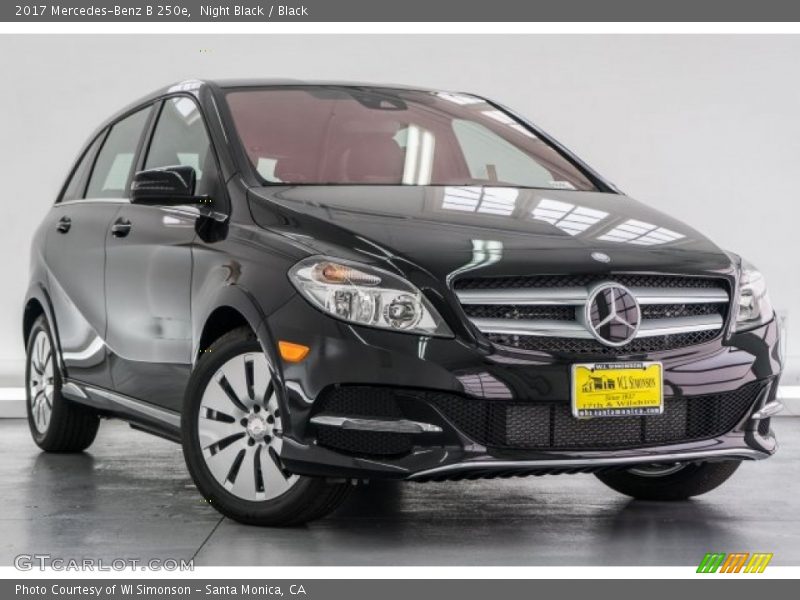 Front 3/4 View of 2017 B 250e