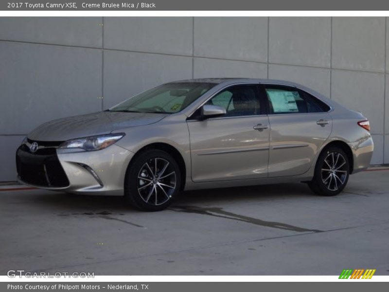 Creme Brulee Mica / Black 2017 Toyota Camry XSE