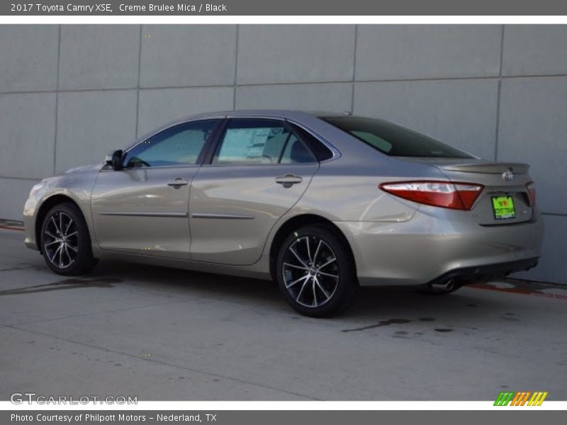 Creme Brulee Mica / Black 2017 Toyota Camry XSE