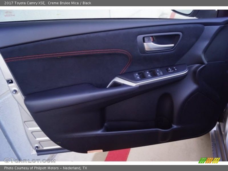 Creme Brulee Mica / Black 2017 Toyota Camry XSE