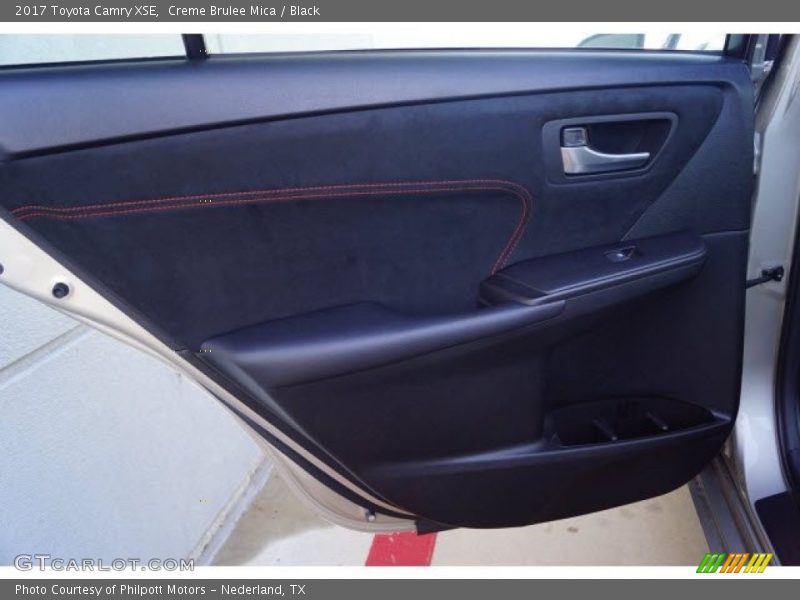 Creme Brulee Mica / Black 2017 Toyota Camry XSE